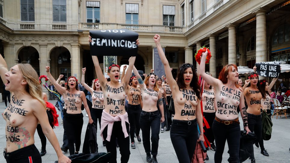 γυμνόστιθες γυναίκες διαμαρτυρία