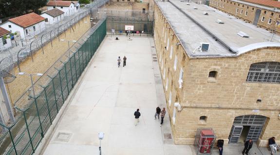 Σε συναγερμό οι Αρχές: Απέδρασε κρατούμενος στις Κεντρικές Φυλακές