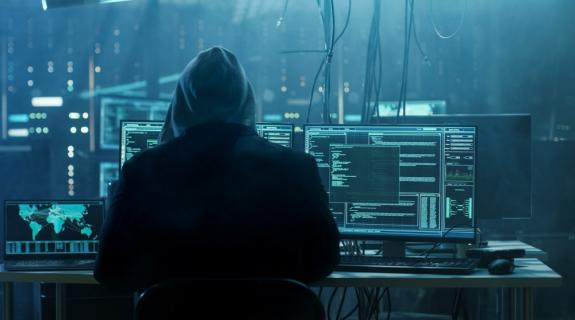 Μέσα σε...39'': Γιατί οι χάκερ κλέβουν προσωπικά δε&d
