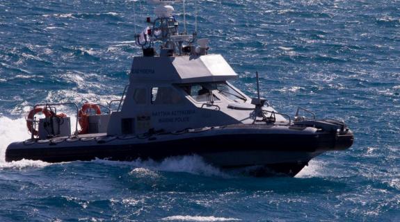 Επιχείρηση Λιμενικής-Ναυτικού για ανακοπή πέντε πλοιαρίων με Σύρους μετανάστες