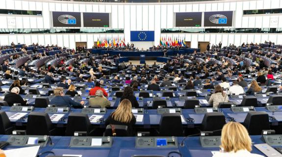 Κατά 15 έδρες θα αυξηθεί το νέο Ευρωκοινοβούλιο