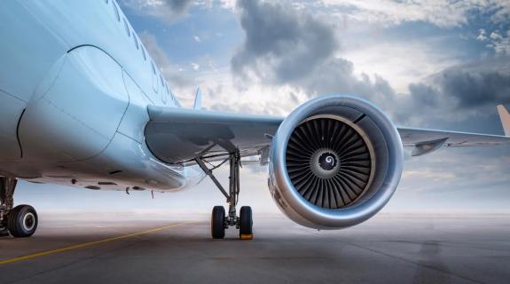 ΒΙΝΤΕΟ: Κατεπείγουσα προσγείωση για Boeing 777 που έχασε ελαστικό
