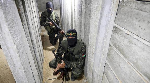Βίντεο ντοκουμέντο από τα μυστικά τούνελ της Χαμάς κάτω από τη Γάζα