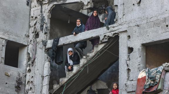Στον όλεθρο η Γάζα: Πάνω από 40 νεκροί μετά από σφοδρή ισραηλινή επίθεση