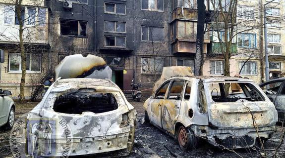 Έκκληση Ζελένσκι στη Δύση: 17 τραυματίες από ρωσική πυραυλική επίθεση στο Κίεβο