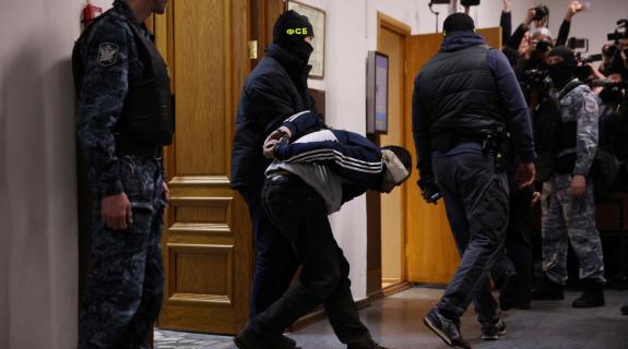 Blame game για το ποιος κρύβεται πίσω από την τρομοκρατική επίθεση στη Μόσχα