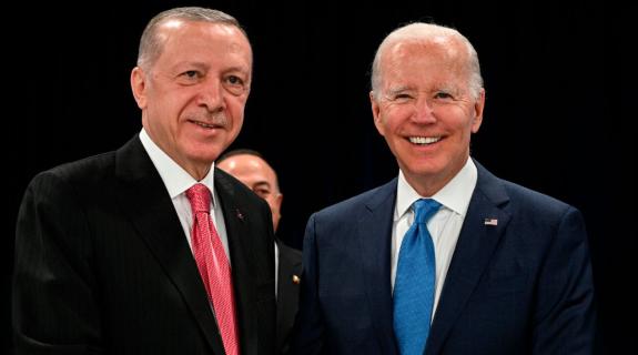 Ερντογάν: Πώς επιχείρησε «ηρωική έξοδο» στην αναβολή συνάντησης με τον Μπάιντεν