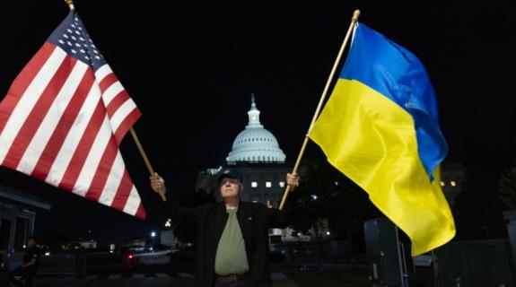 Το Κογκρέσο των ΗΠΑ εγκρίνει την περαιτέρω βοήθεια στην Ουκρανία