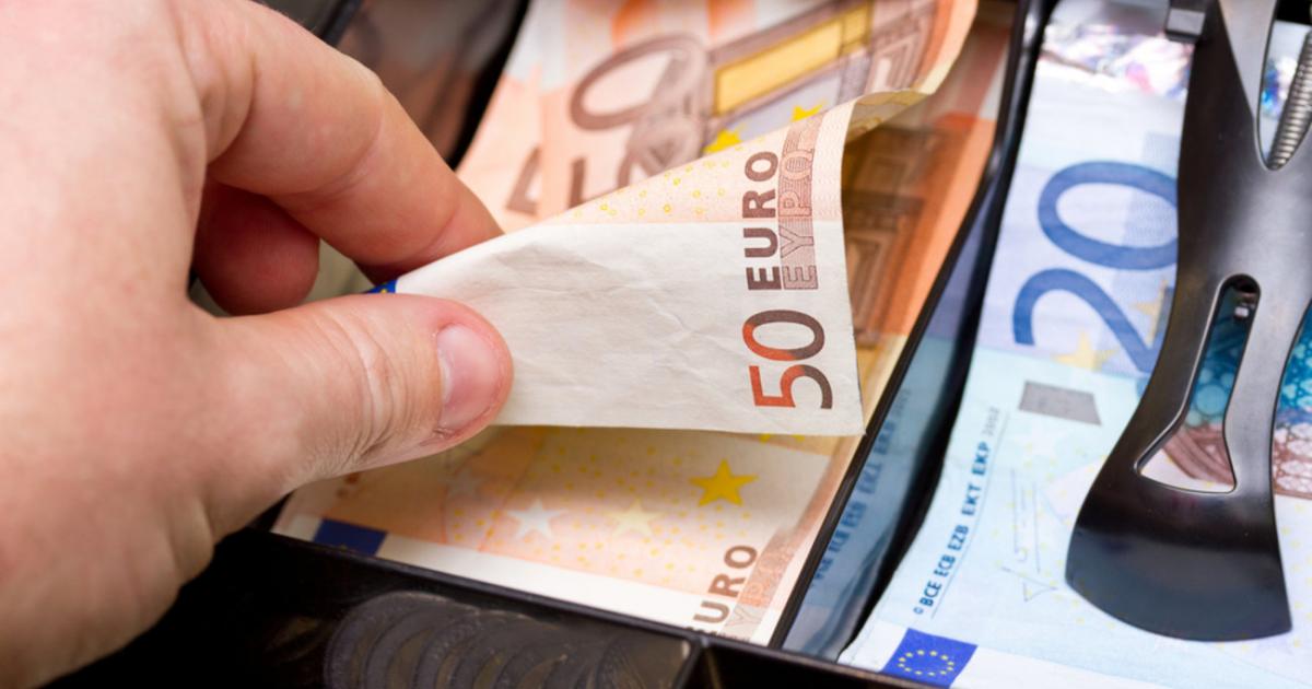 Ένας υπάλληλος φέρεται να απέσυρε 74.000 ευρώ από το ταμείο ενός κτηματομεσιτικού γραφείου