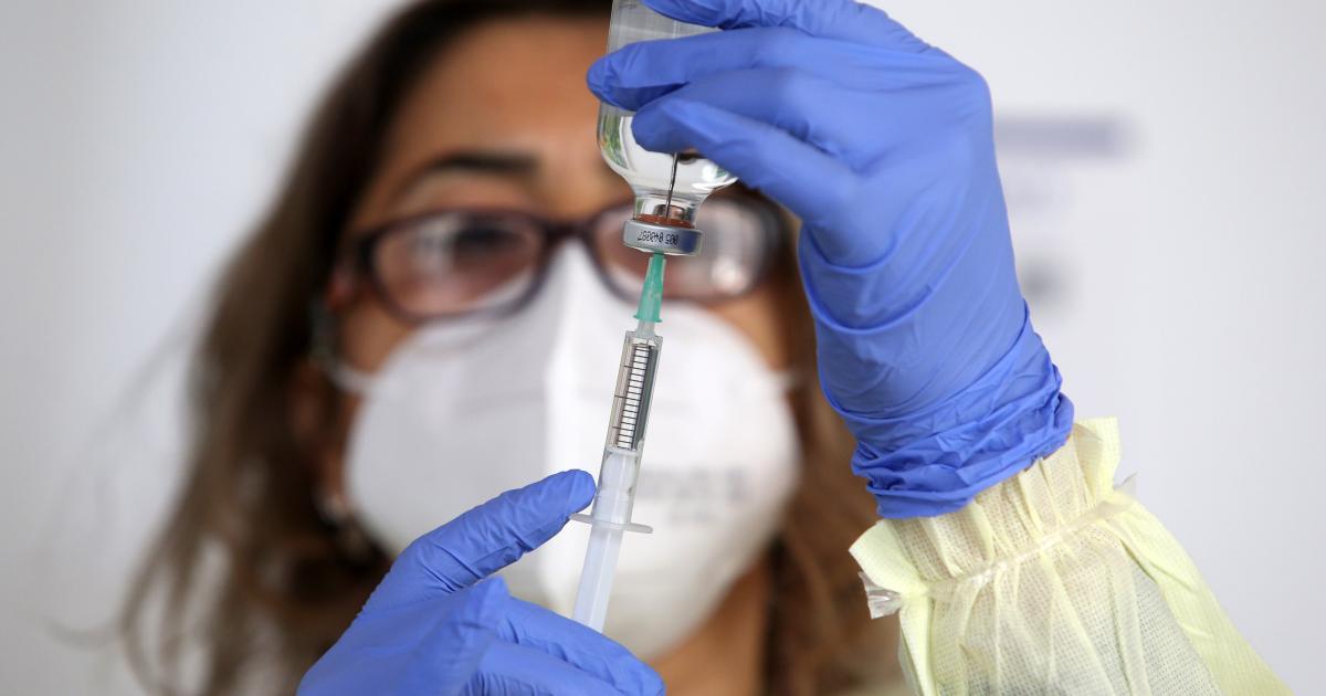 Το “avant-garde” του Γενικού Νοσοκομείου Πάφου εμβολιάστηκε
