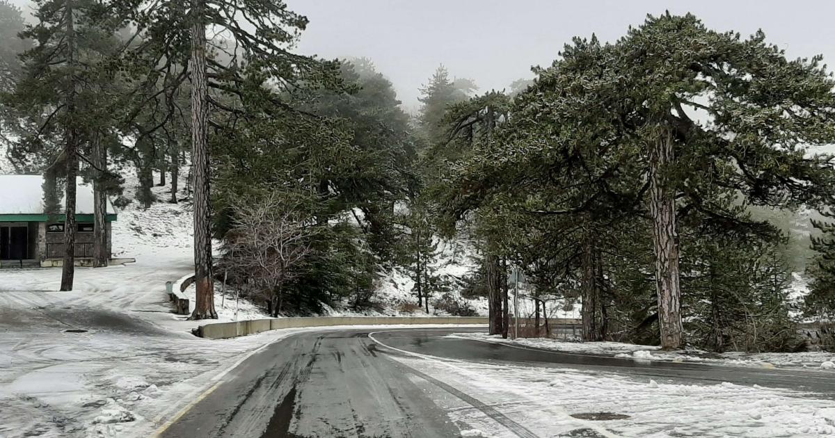 Χιόνι, βροχή, καταιγίδα, κλειστοί δρόμοι λόγω κατολισθήσεων από παγετό