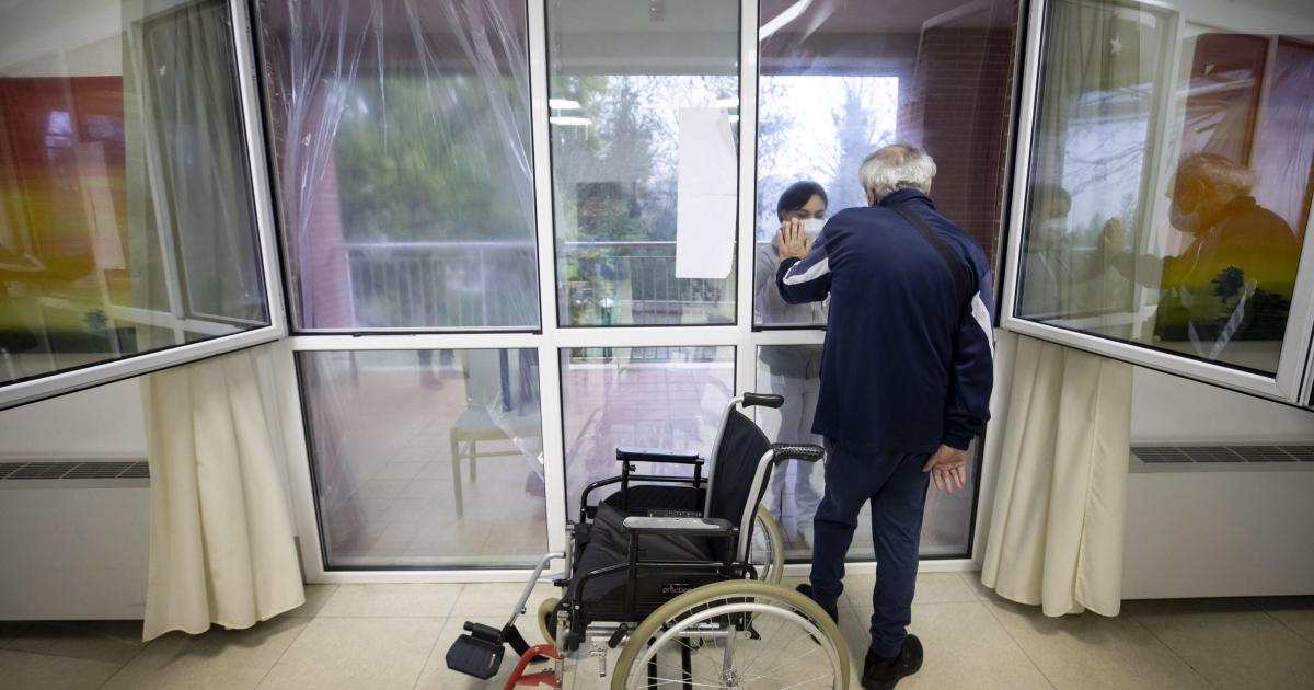 Ένας 80χρονος ασθενής με κοροναϊό που “πέθανε” την Παραμονή της Πρωτοχρονιάς δεν πέρασε σε εξέταση