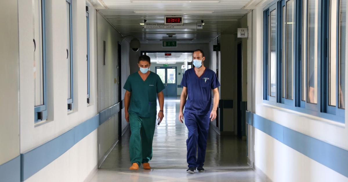 Άδεια άδειας νοσοκόμων μετά από «αναπνοή» σε νοσοκομεία (BINTEO)