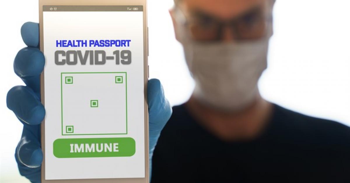 Πράσινο προσεκτικά εμβολιασμένο “πράσινο διαβατήριο” στην ερώτηση του Δρ.  Πέτρο