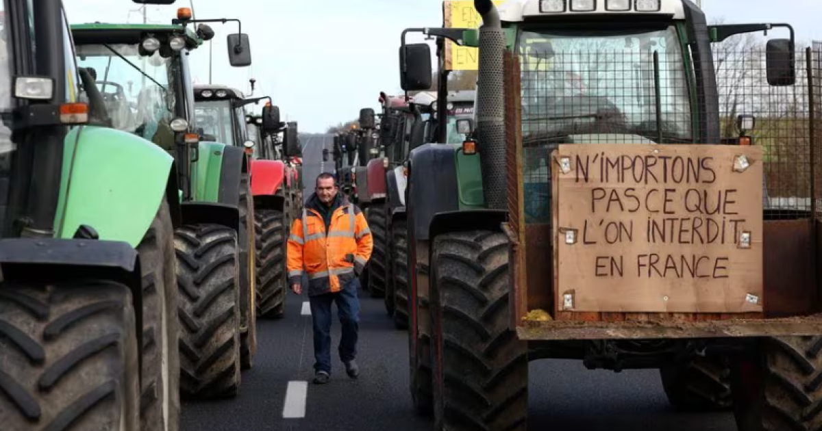 Paris est paralysé par les agriculteurs et la capitale française est menacée de siège