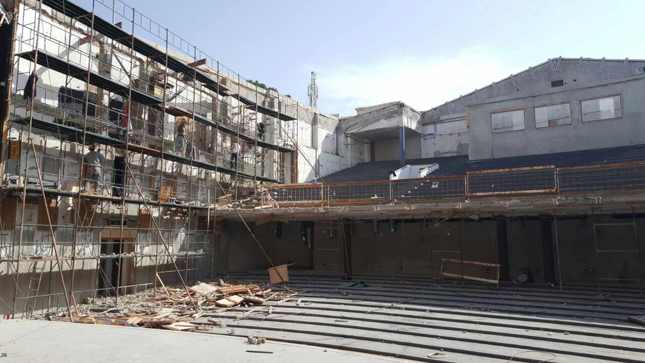 Σε στολίδι μετατρέπεται το Δημοτικό Θέατρο στη Λευκωσία