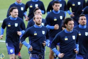 Ας τριτώσει το «καλό»