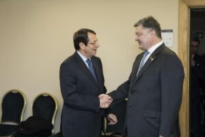 Κυπριακό και διμερείς σχέσεις, στην ατζέντα συνάντησης Αναστασιάδη-Ποροσένκο
