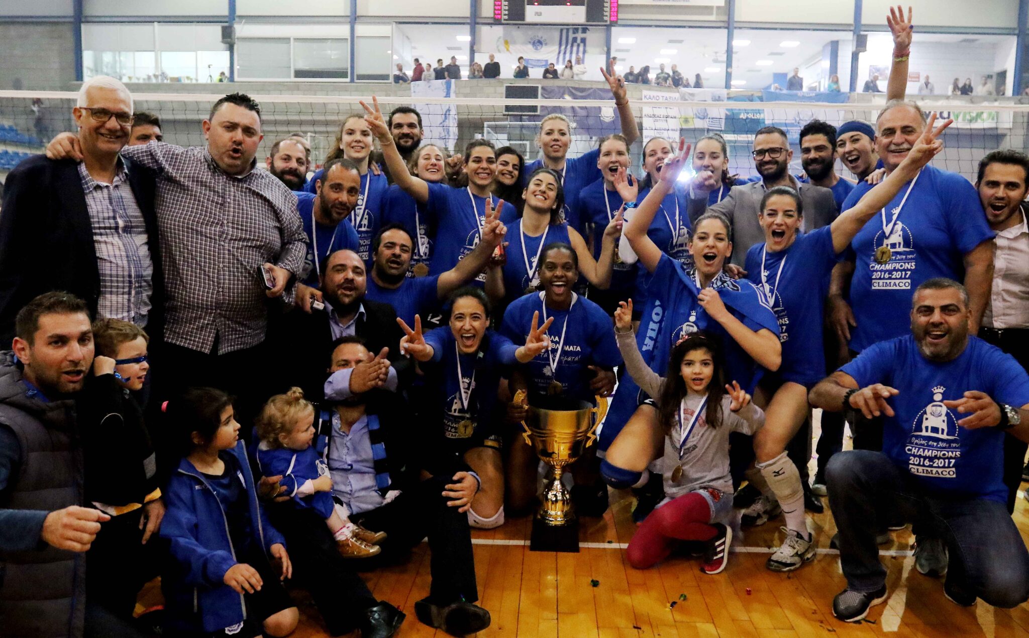 Πετόσφαιρα: «Γαλάζια» δυναστεία στις γυναίκες