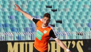 Νικητής, άρα ζωντανός στην ''μάχη'' των ''μελλοθάνατων'' ο Άρης (ΒΙΝΤΕΟ)