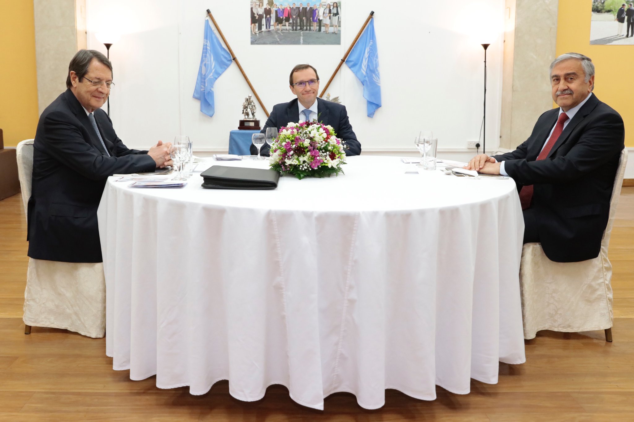 Κυπριακό: Βαραίνει το κλίμα στις διαπραγματεύσεις (ΒΙΝΤΕΟ)