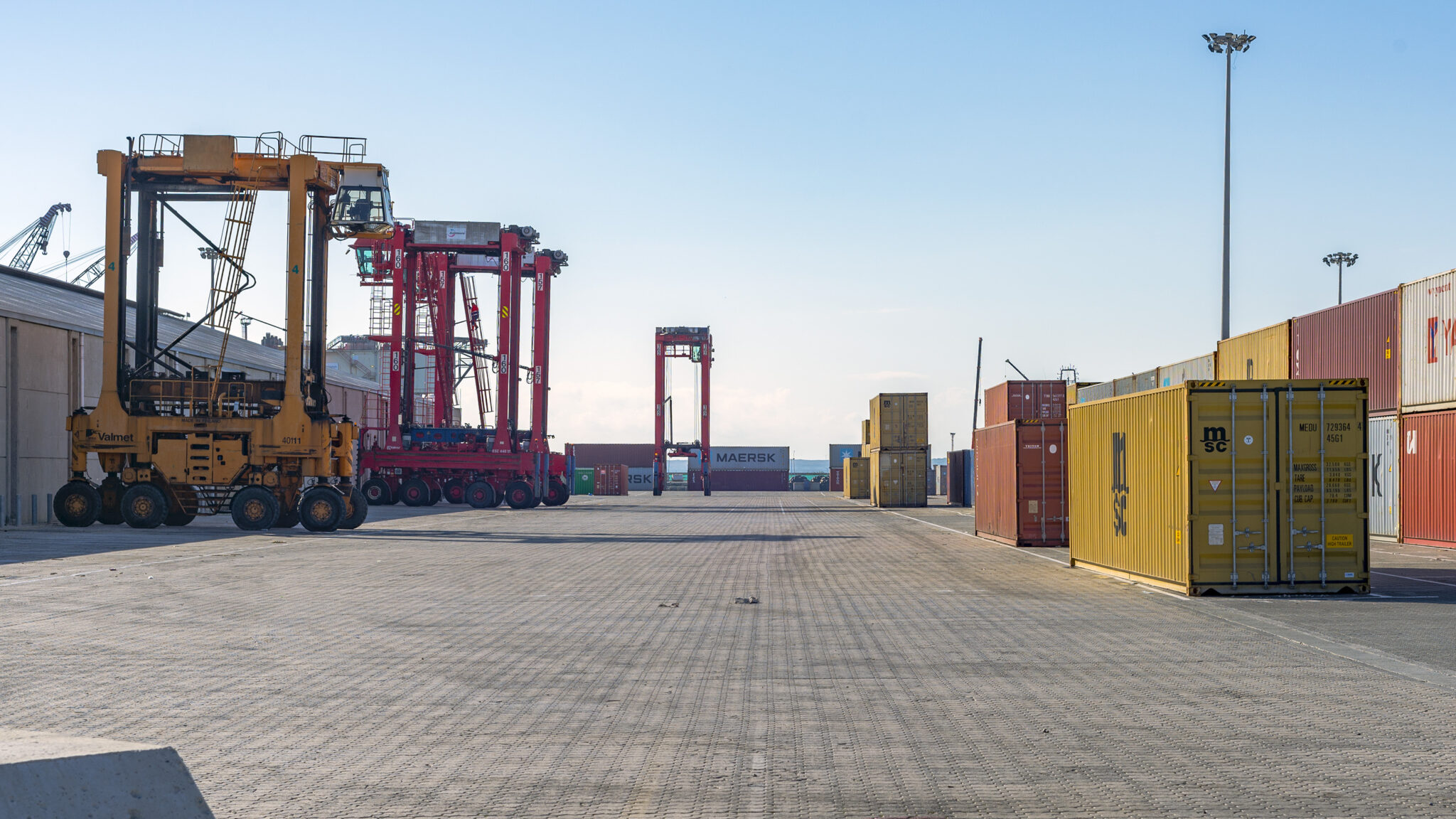 Αυξήθηκε σε -0,6 δις € το κυπριακό εμπορικό έλλειμμα το Φεβρουάριο του 2017