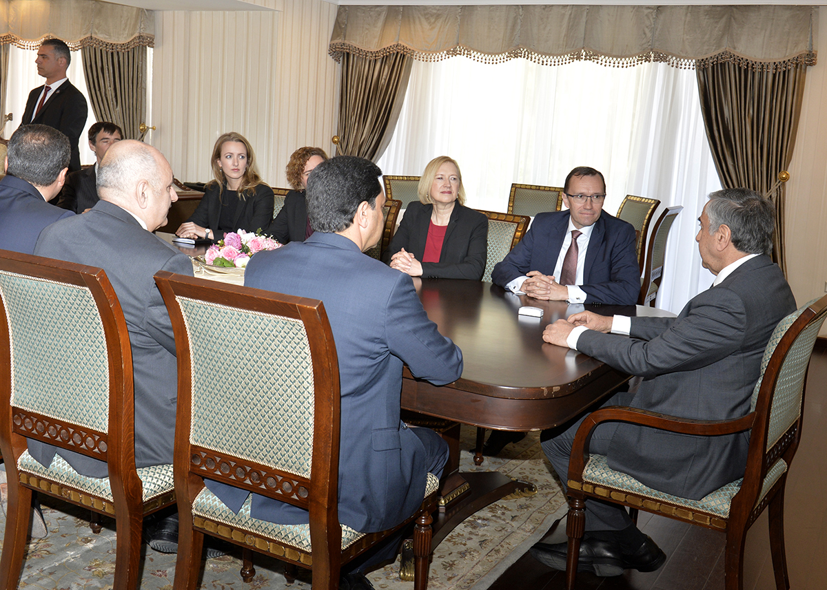 Ζυμώσεις, επαφές και παρασκήνιο ενόψει της συνάντησης ηγετών (ΒΙΝΤΕΟ)