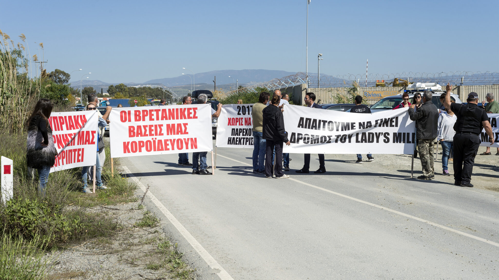 Διαμαρτύονται οι εστιάτορες, για την έλλειψη υπηρεσιών στο Ladys Mile (ΒΙΝΤΕΟ)