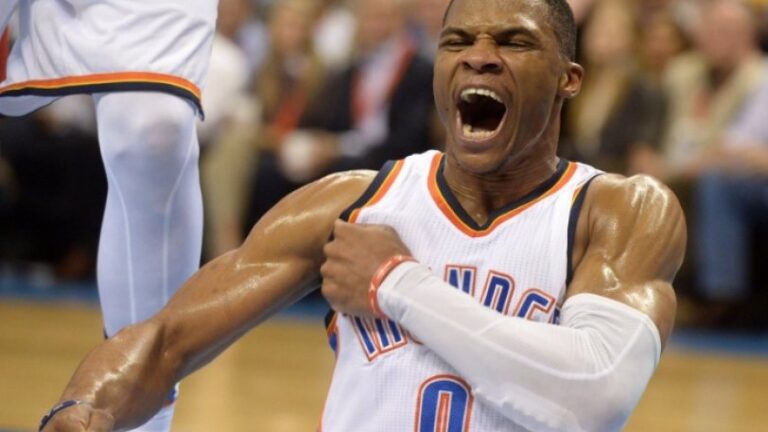 Έγραψε ιστορία ο Ουέστμπρουκ, με 42 triple-doubles σε μία χρονιά