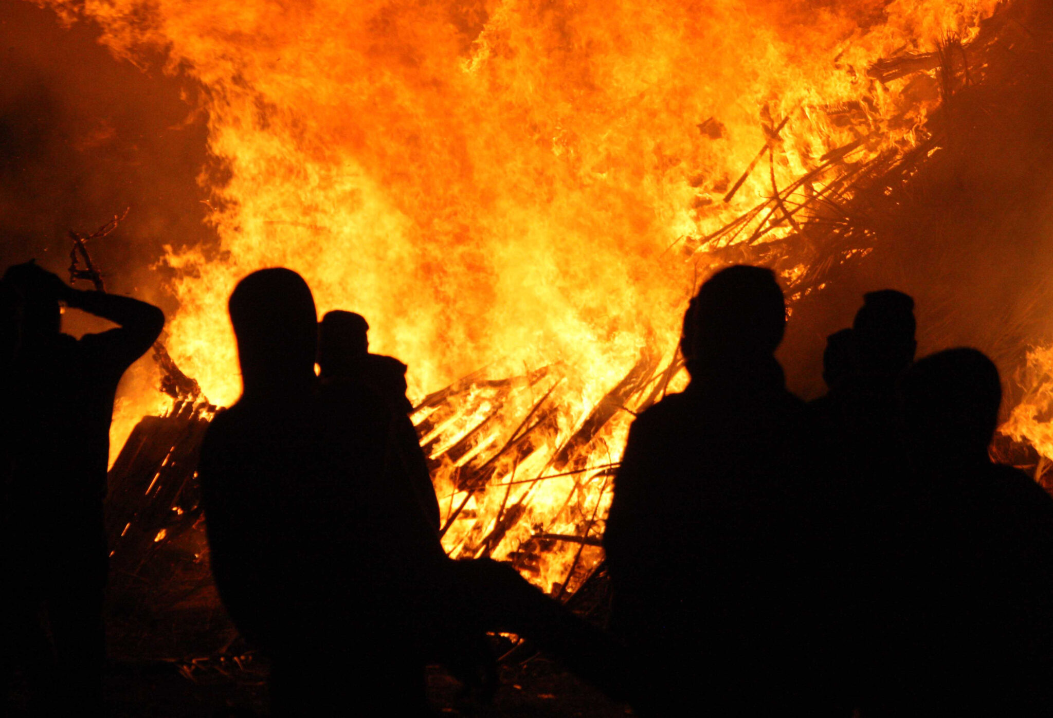 Δύο τραυματίες ο απολογισμός της Ανάστασης (ΒΙΝΤΕΟ)