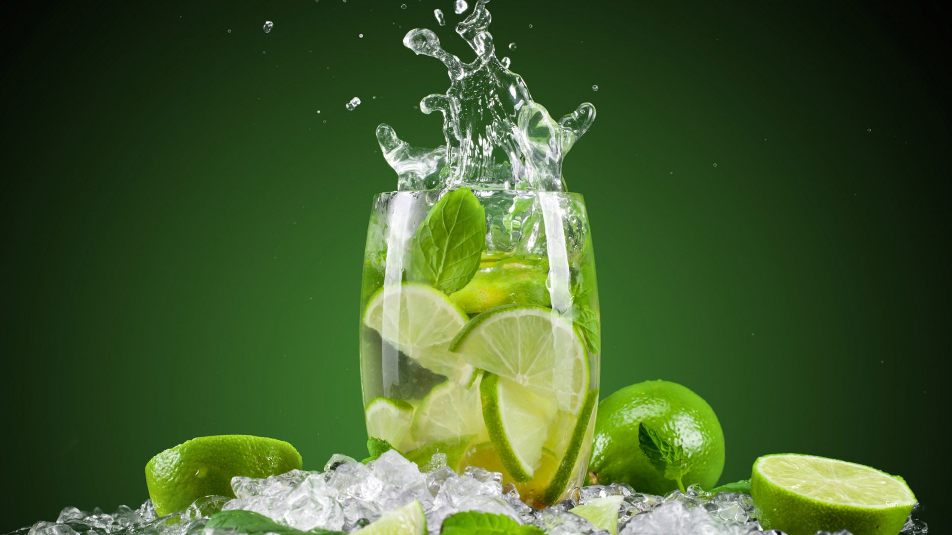 Νερό με λεμόνι: Μύθοι και αλήθειες