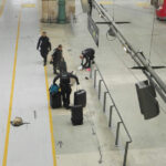 Ένοπλος απείλησε αστυνομικούς σε σιδηροδρομικό σταθμό του Παρισιού (ΒΙΝΤΕΟ-ΦΩΤΟ)