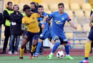 ''Καθαρίζει'' από το πρώτο ημίχρονο ο ΑΠΟΕΛ, 2-0 την ΑΕΛ