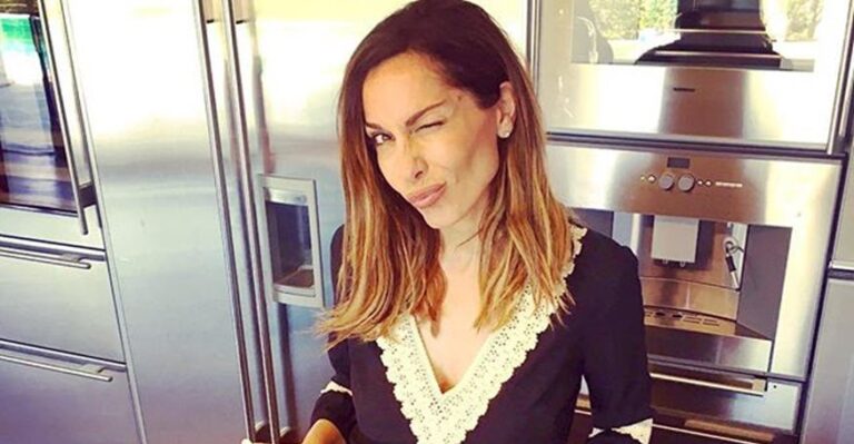 Δέσποινα Βανδή: Η συνταγή της για πεντανόστιμα τσουρεκάκια