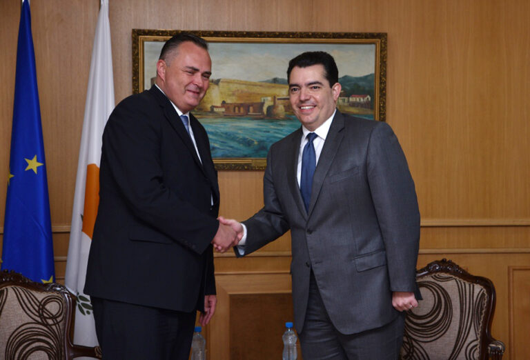 Μνημόνιο Συναντίληψης Στρατιωτικής Συνεργασίας Κύπρου-Αυστρίας (BINTEO-ΦΩΤΟ)