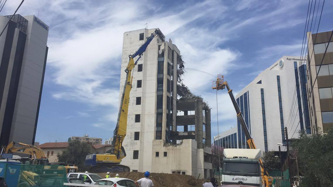 Ταλαιπωρία στο κέντρο της Λευκωσίας λόγω κατεδάφισης κτιρίου (ΒΙΝΤΕΟ)