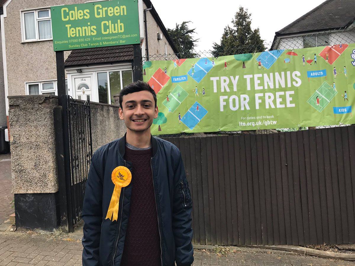 Άντον Γεωργίου: Κύπριος, ο νεότερος υποψήφιος των βρετανικών εκλογών (ΒΙΝΤΕΟ)