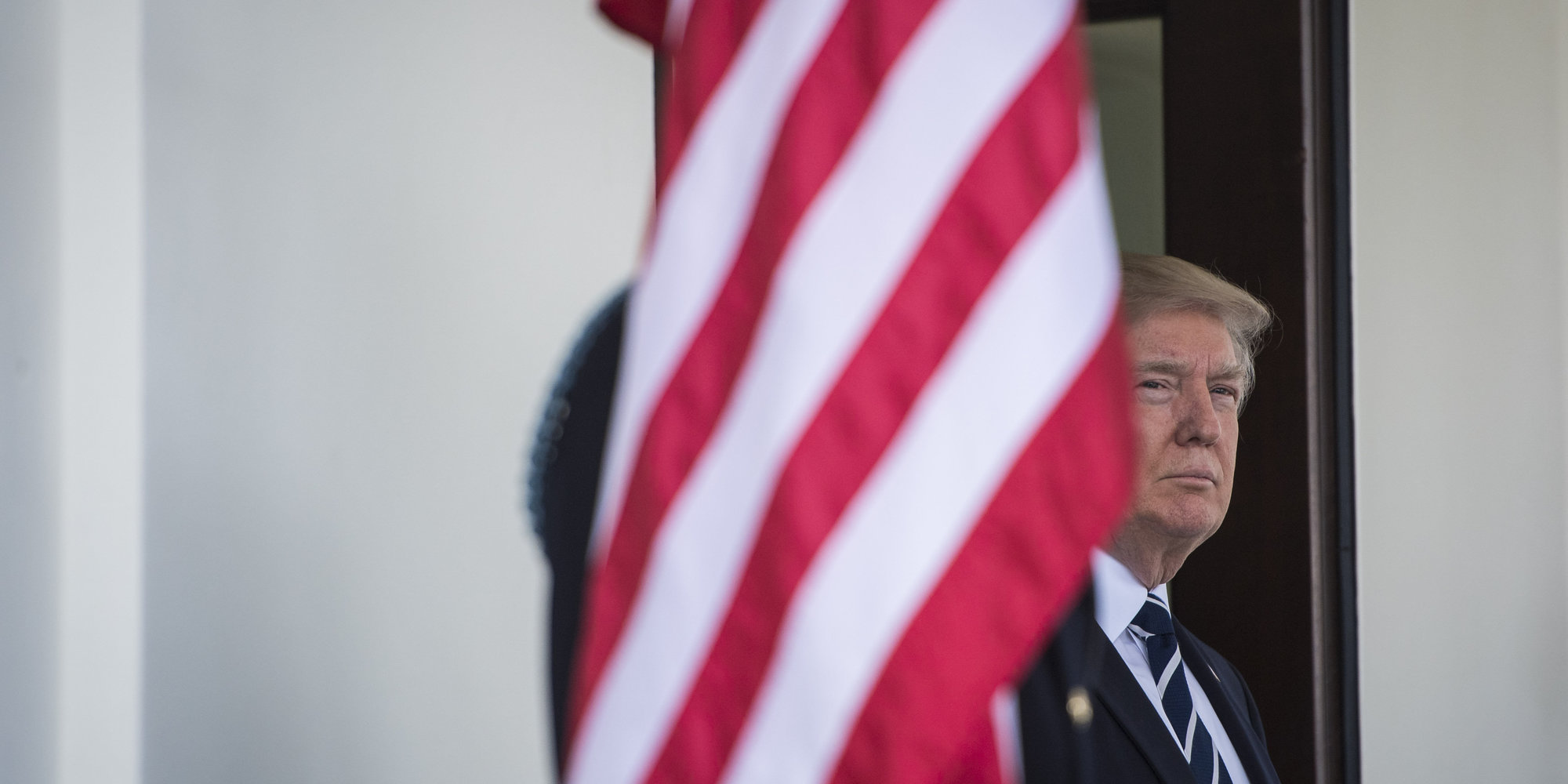 Τα στοιχήματα λένε πως θα λήξει πρόωρα η θητεία του Τραμπ