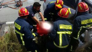 Απεγκλωβισμός άντρα από όχημα, μετά από τροχαίο ατύχημα