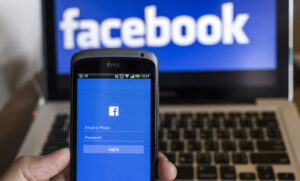 Σταθμός στα κυπριακά δικαστικά δρώμενα, η επίδοση αγωγής μέσω Messenger