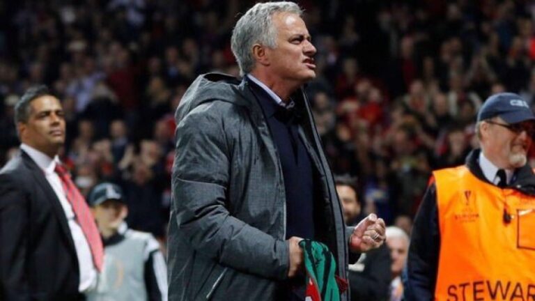 Ξέσπασμα Μουρίνιο μετά την πρόκριση στον τελικό (video)