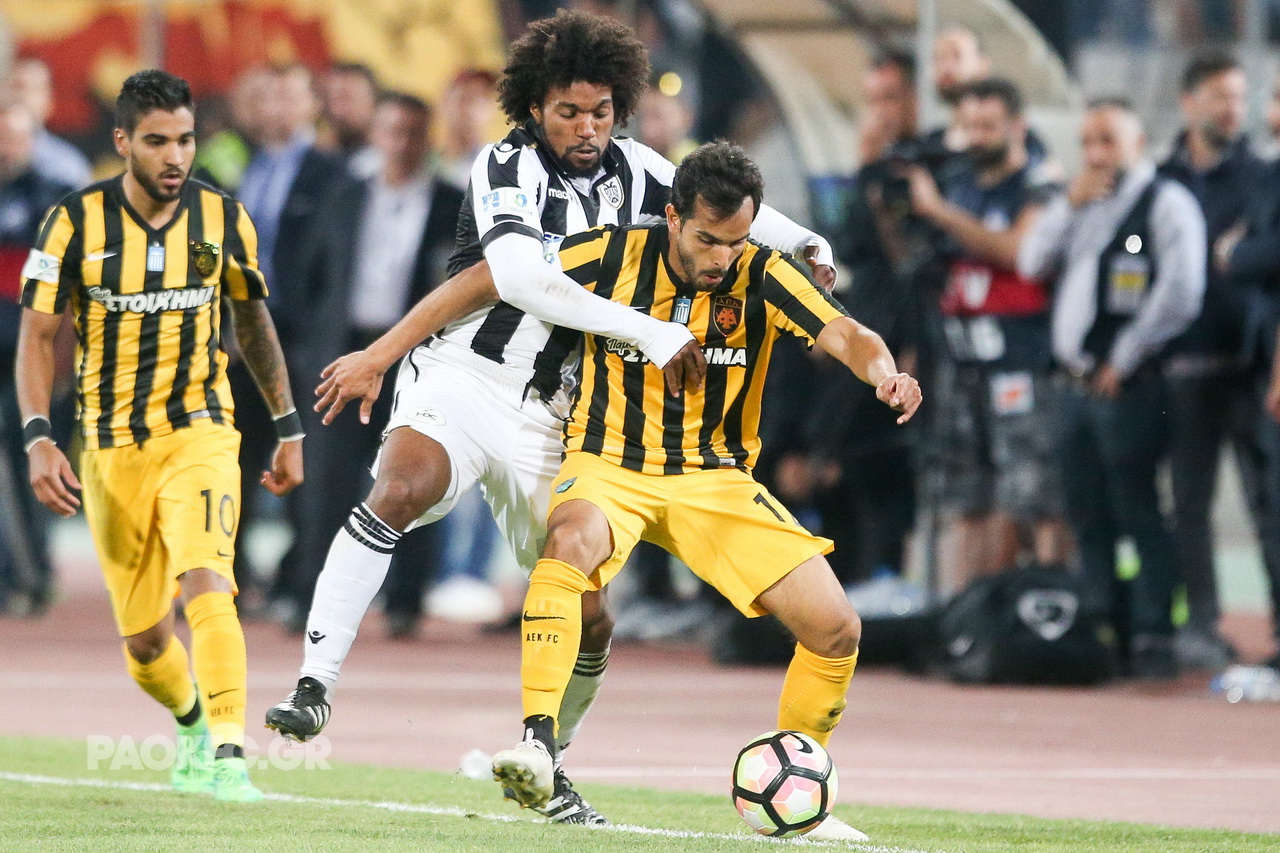 Ξεκινάνε τα πλέι οφ με repeat του τελικού