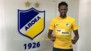 Πανευτυχής δηλώνει ο Βινίσιους για το νέο του συμβόλαιο (φωτό)