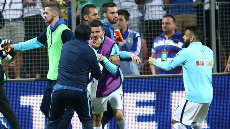 «Έφαγε» γροθιά ο Γιαννιώτας μετά τον αγώνα κόντρα στη Βοσνία (ΒΙΝΤΕΟ)