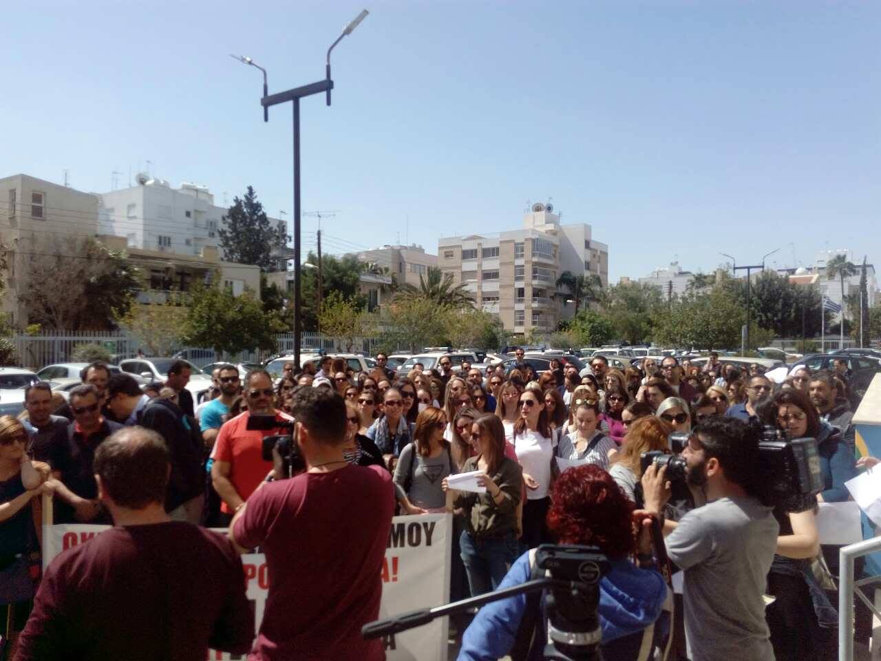 Κλειστά 240 δημοτικά, λόγω συνέχισης των απεργιακών κινητοποιήσεων της ΠΟΕΔ