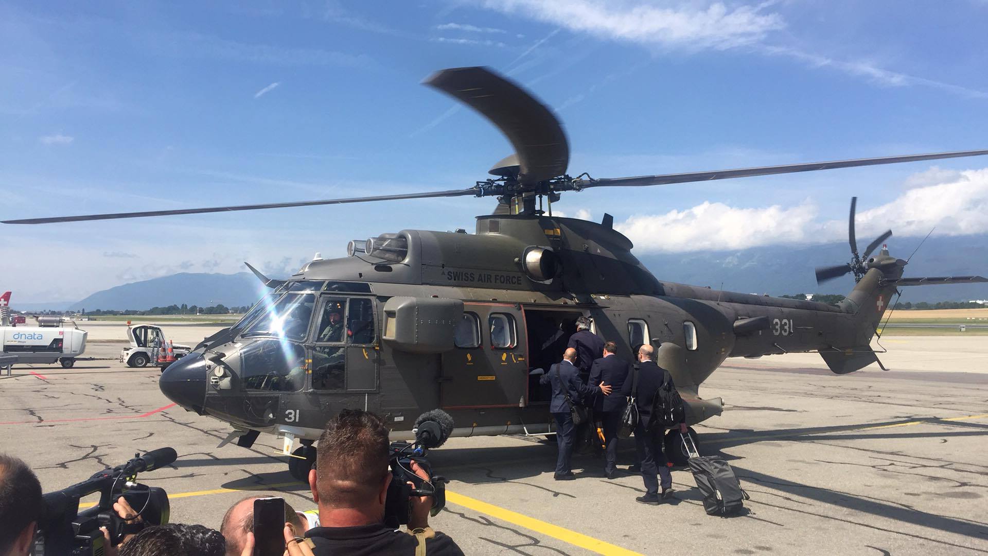 Άφιξη με απρόοπτα για την ε/κ αντιπροσωπεία στην Ελβετία (ΒΙΝΤΕΟ-ΦΩΤΟ)