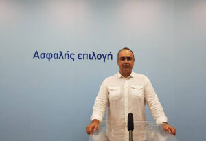 O Kωνσταντίνος Ζένιος εκπρόσωπος τύπου του επιτελείου Λιλλήκα