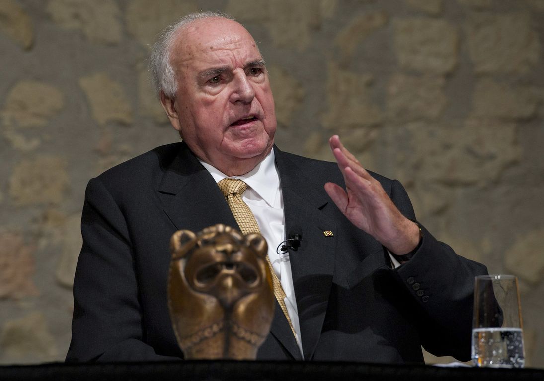 Απεβίωσε ο Γερμανός πρώην καγκελάριος Χέλμουτ Κολ σε ηλικία 87 ετών