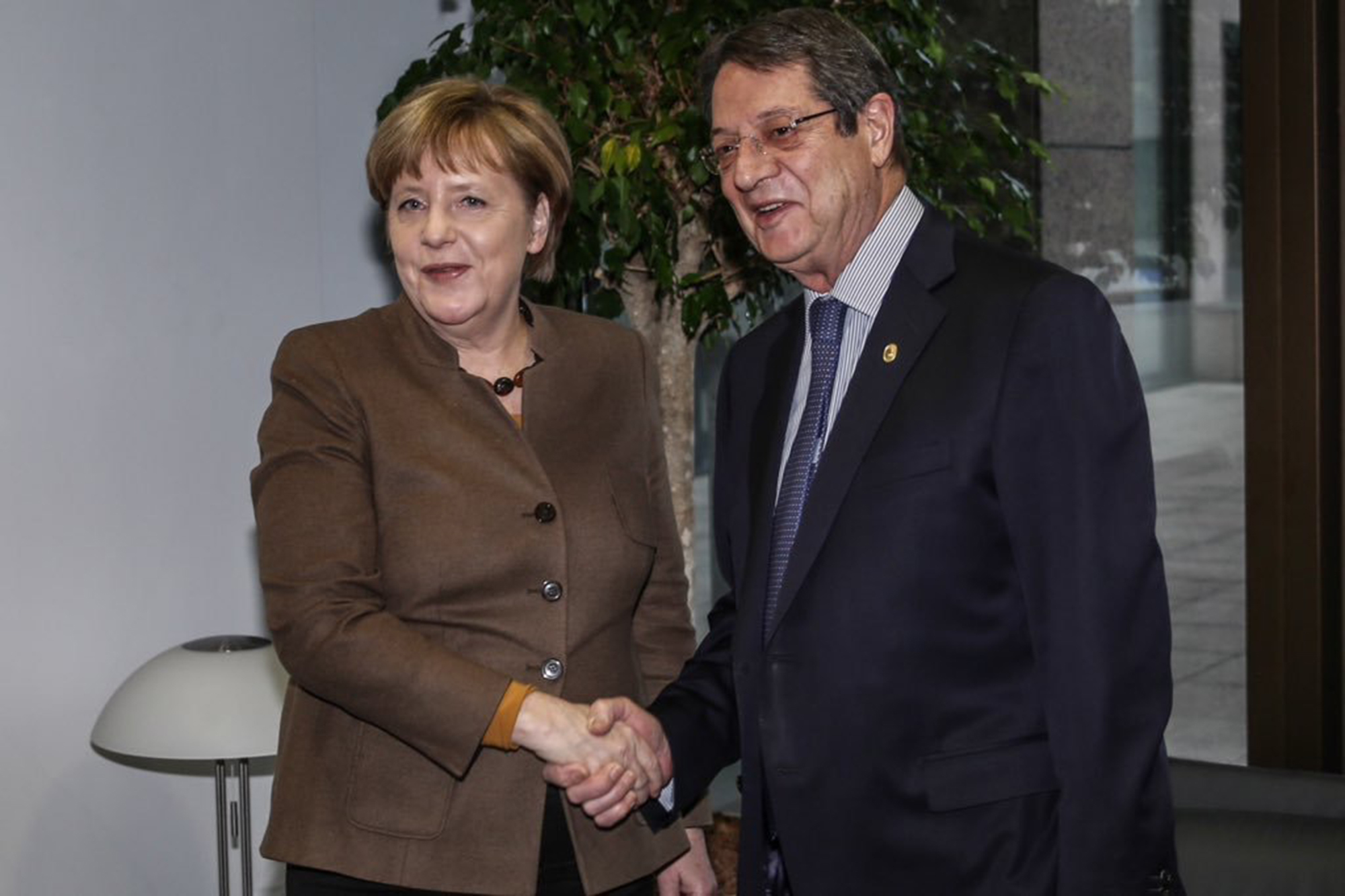 "Μπαράζ" επαφών Προέδρου Αναστασιάδη στις Βρυξέλλες για το Κυπριακό