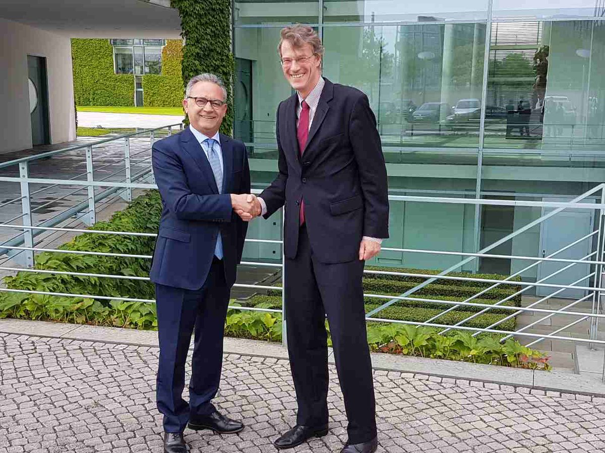 Αβέρωφ Νεοφύτου: "Είμαστε εδώ για έναν εθνικό σκοπό" (ΒΙΝΤΕΟ)